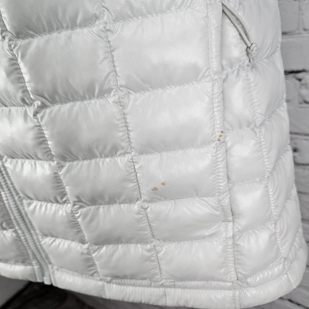 The North Face White Thermoball Eco Lightweight Insulated Full Zip Vest Small - Picture 5 of 16